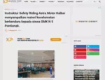 Instruktur Safety Riding Astra Motor Kalbar menyampaikan materi keselamatan berkendara kepada siswa SMK N 5 Pontianak
