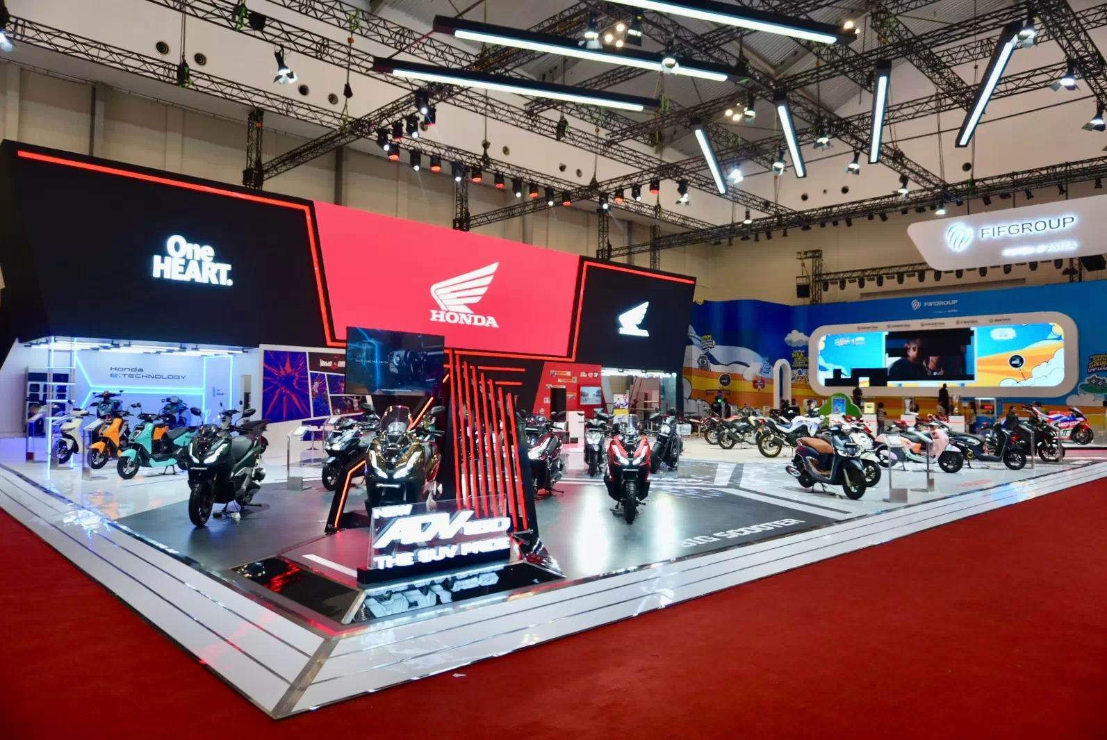 New Honda ADV160 Tampil Mempesona, Jadi Daya Tarik Utama di IMOS 2025