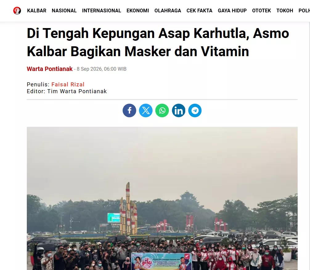 Di Tengah Kepungan Asap Karhutla, Asmo Kalbar Bagikan Masker dan Vitamin